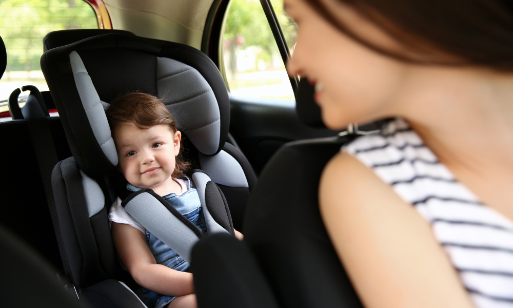 ¿Cómo proteger a los niños en el coche?