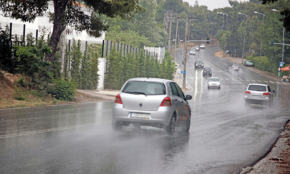 Cómo conducir en condiciones de lluvia intensa