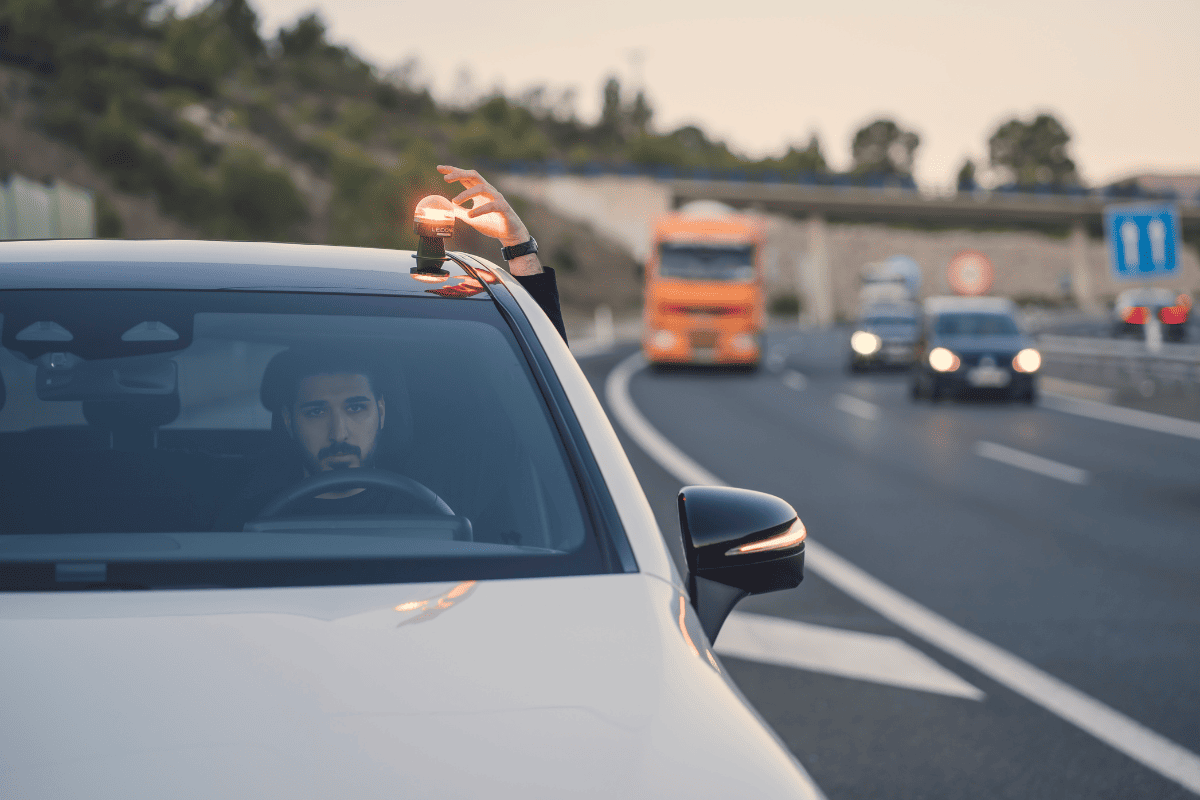 Luz V16 de emergencia